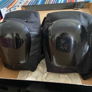 S-One Pro memory foam Knee Pads Size Small